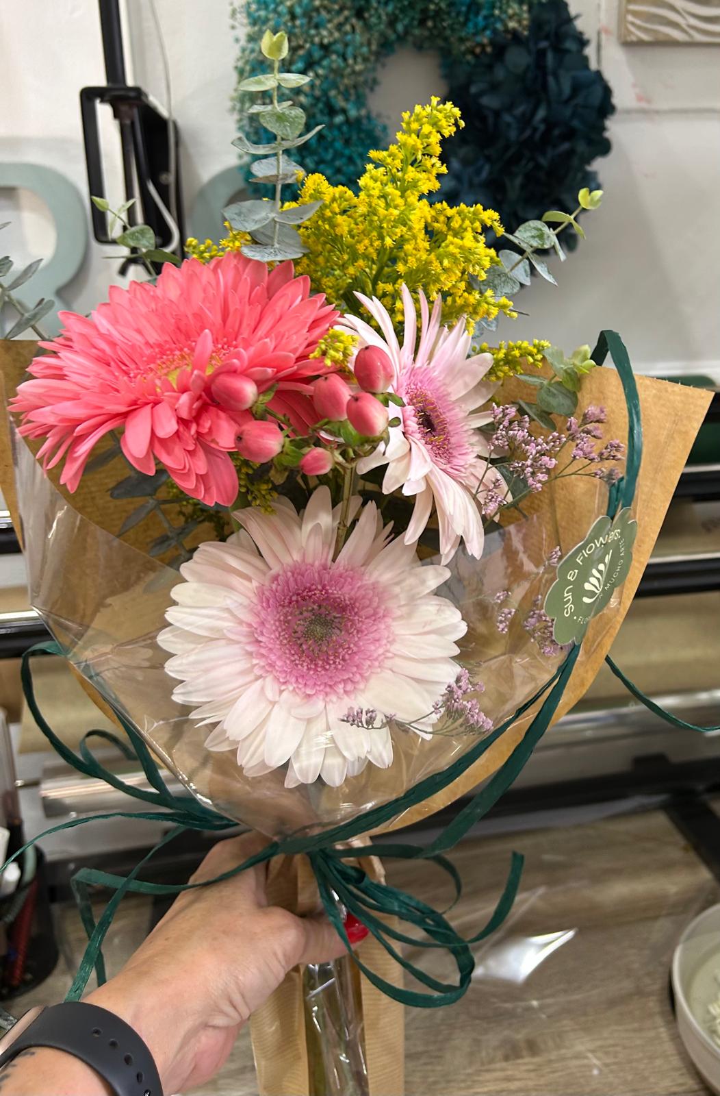 RAMO DE GERBERAS