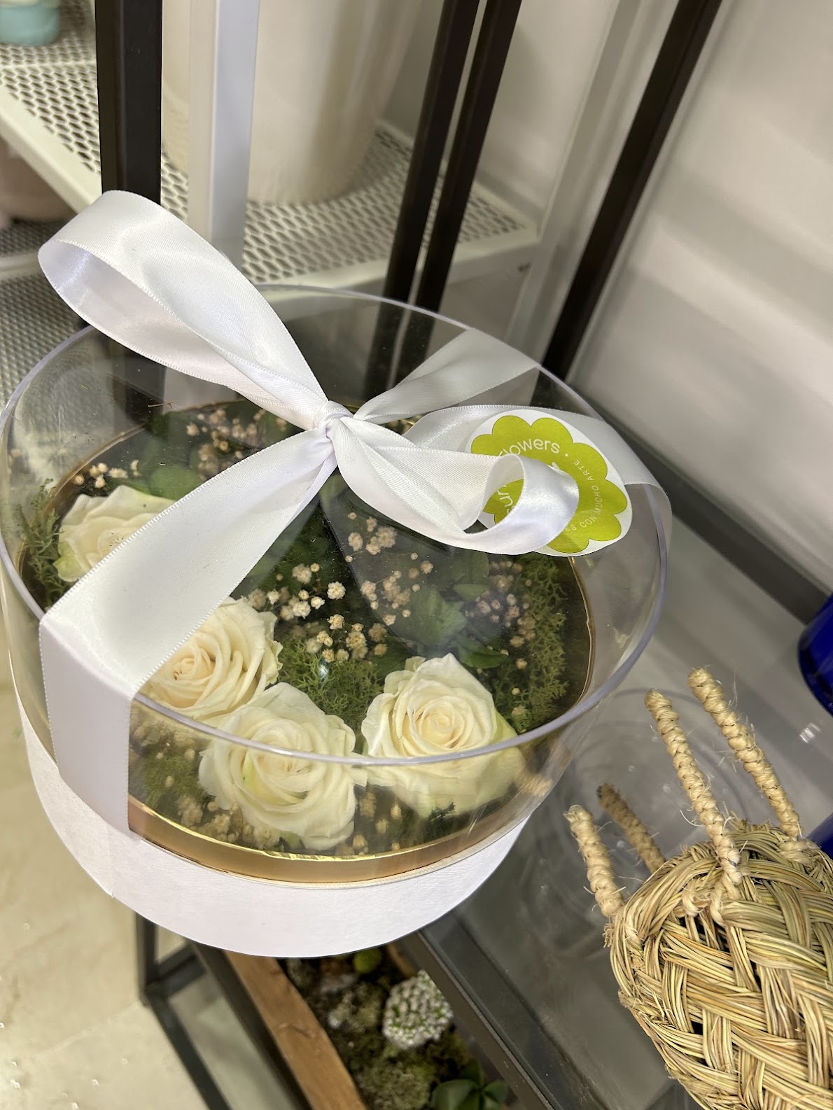 CAJA ROSAS BLANCAS PRESERVADAS